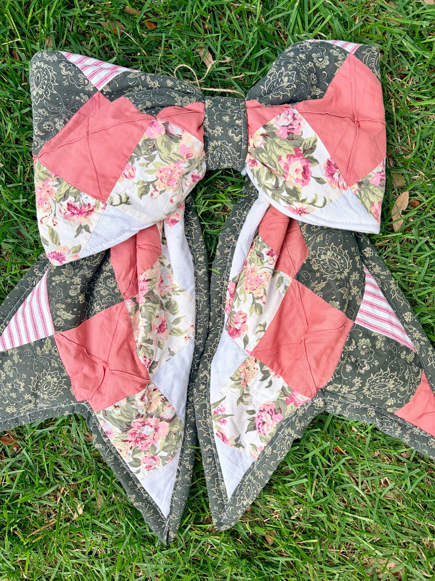 Multicolor Quilted Bow Wall Decor